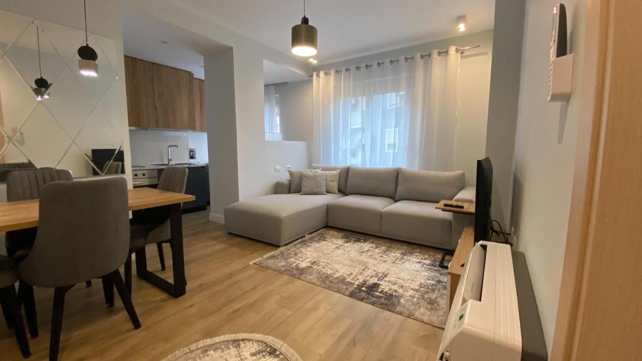 Apartment Centrally Located Glamorous Bright Near Bazaar