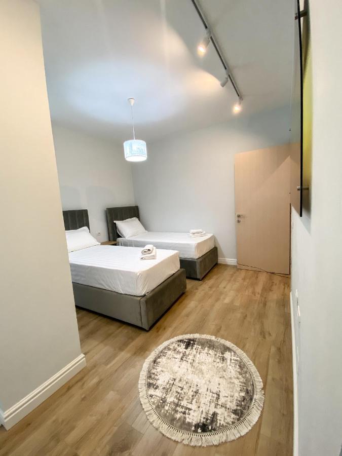 Centrally Located Glamorous Bright Near Bazaar Apartment *